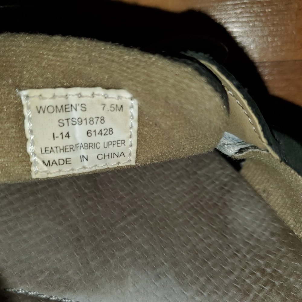 Sperry Shoes - Picture 4 of 4